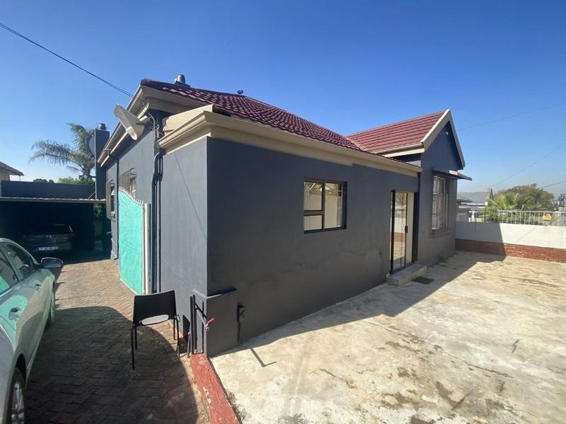 2 Bedroom Property for Sale in Ngqongweni Eastern Cape